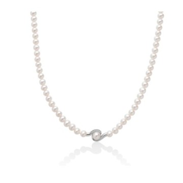 Oriental pearl necklace with gold, diamond and pearl centre