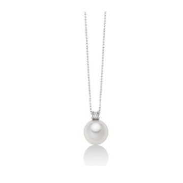 Gold necklace with Akoya pearl and diamond